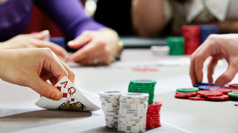 Vị trí trên bàn trong thuật ngữ poker